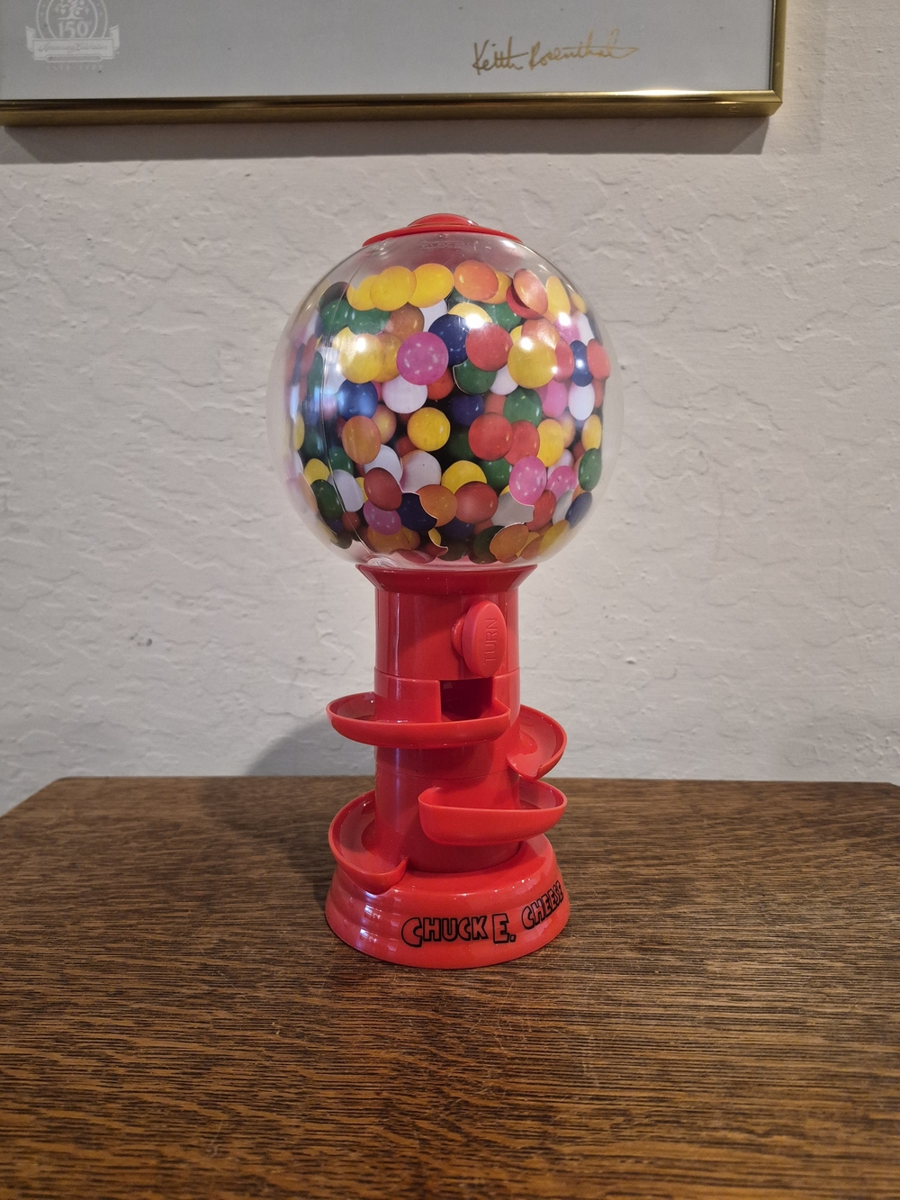 Chuck E. Cheese Spiral Fun Gumball Bank